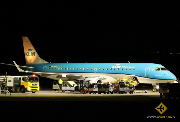 Embraer 190STD (ERJ-190-100STD)